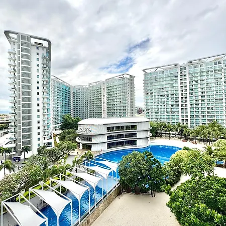 Le Boom\'S Staycation